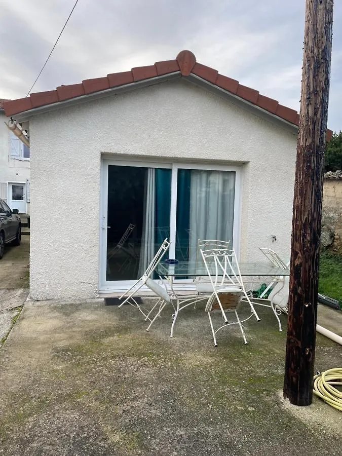 Maison T 2 Meuble Confort Proche Aeroport Pusignan Appartement